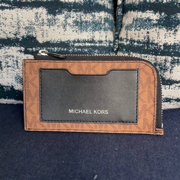 Michael Kors L Zip Mini Wallet - Picture 5 of 16